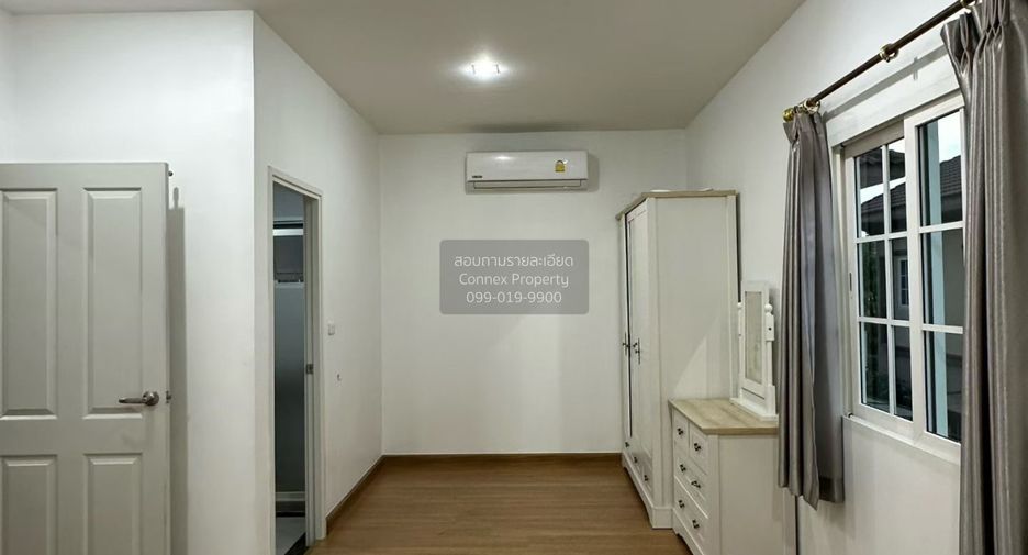 Casa en alquiler de 3 habitaciones en Bang Khae, Bangkok