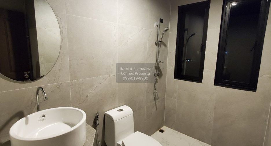 For rent 3 bedrooms townhouse in Bang Kapi, Bangkok