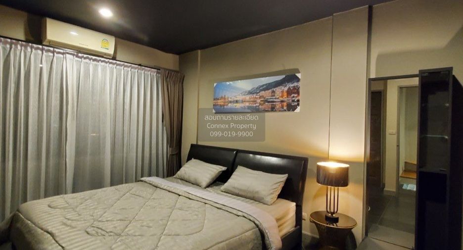 For rent 3 bedrooms townhouse in Bang Kapi, Bangkok