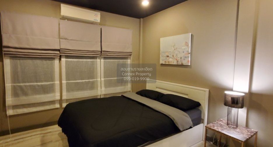 For rent 3 bedrooms townhouse in Bang Kapi, Bangkok