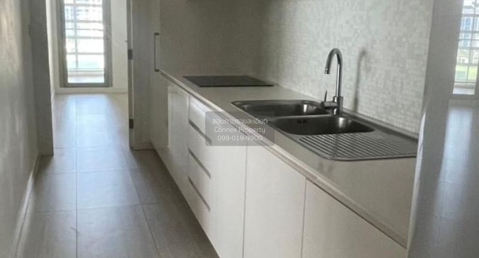 For rent 3 bedrooms condo in Pathum Wan, Bangkok