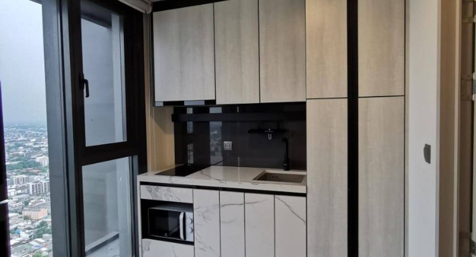 Wohnung zur Miete und zum Kauf mit 1 Zimmer in Phra Khanong, Bangkok