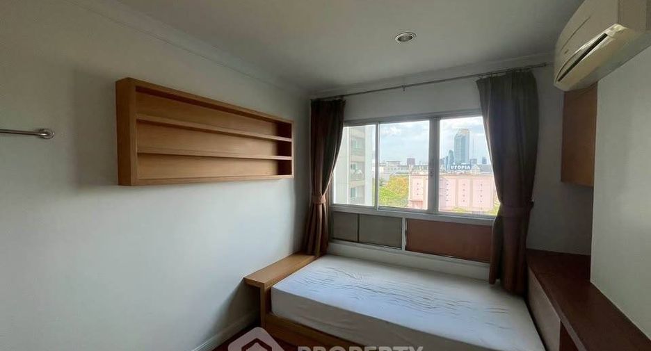 For sale 2 ベッドルーム condo in Huai Khwang, Bangkok