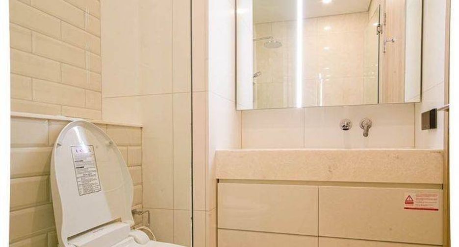 For sale 1 bed condo in Khlong Toei, Bangkok