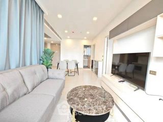 For rent and for sale 2 bedrooms condo in Huai Khwang, Bangkok