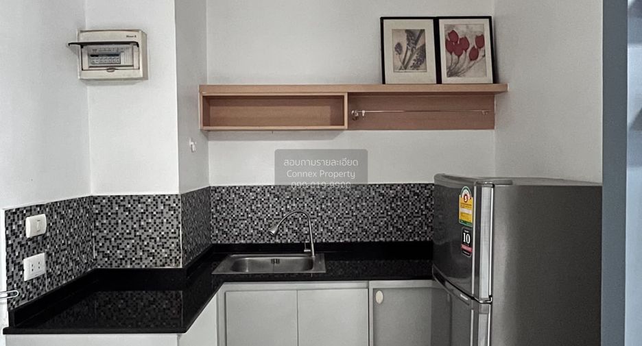 Wohnung zur Miete mit 1 Zimmer in Phra Khanong, Bangkok