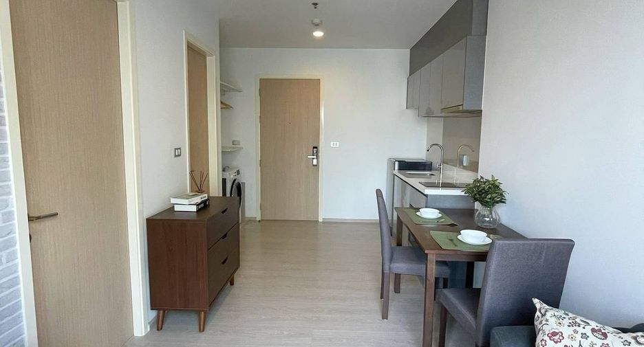For sale 1 bed condo in Huai Khwang, Bangkok