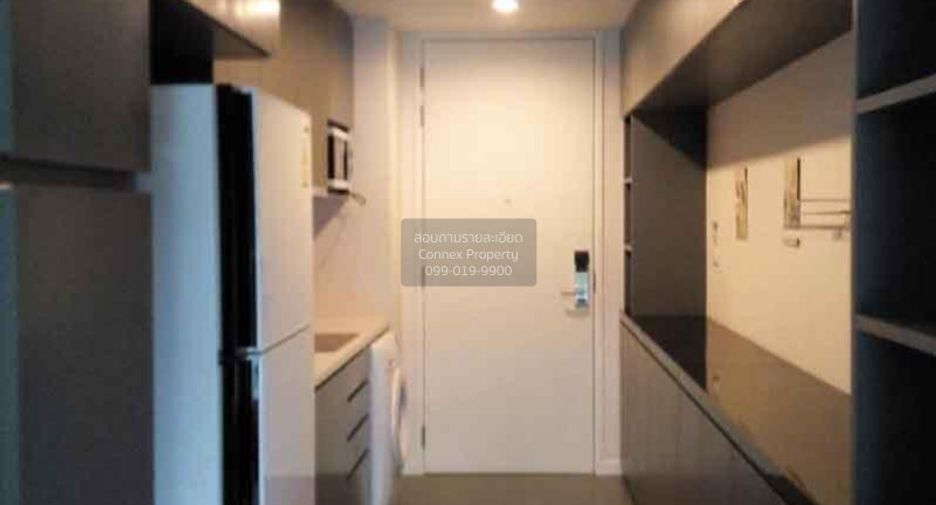 For rent 2 bedrooms condo in Bang Rak, Bangkok
