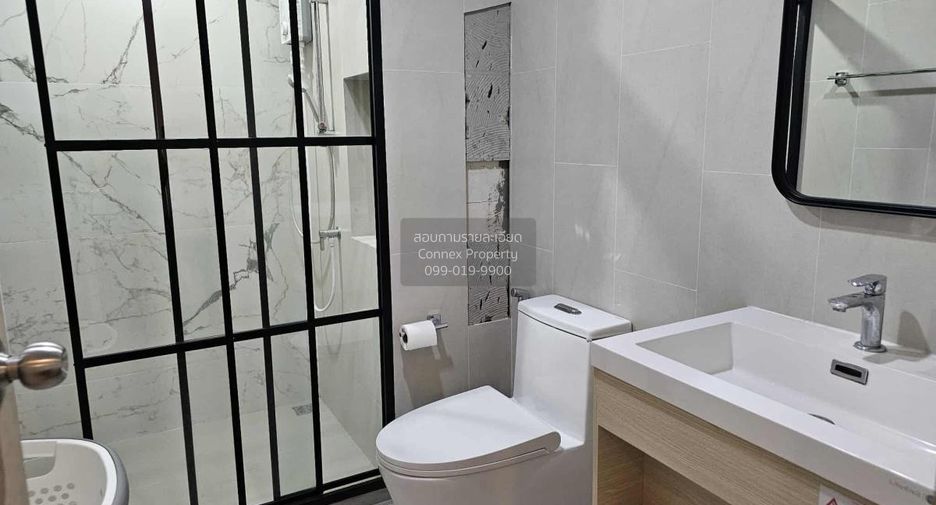 For rent 2 bedrooms condo in Bang Kapi, Bangkok