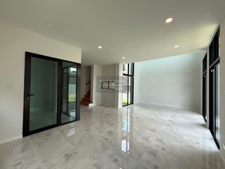 出租 3 卧室 独立屋 在 Mueang Nonthaburi, Nonthaburi