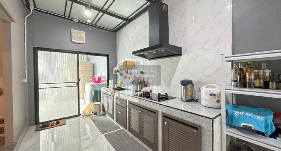 For rent 4 ベッドルーム house in Bang Khae, Bangkok