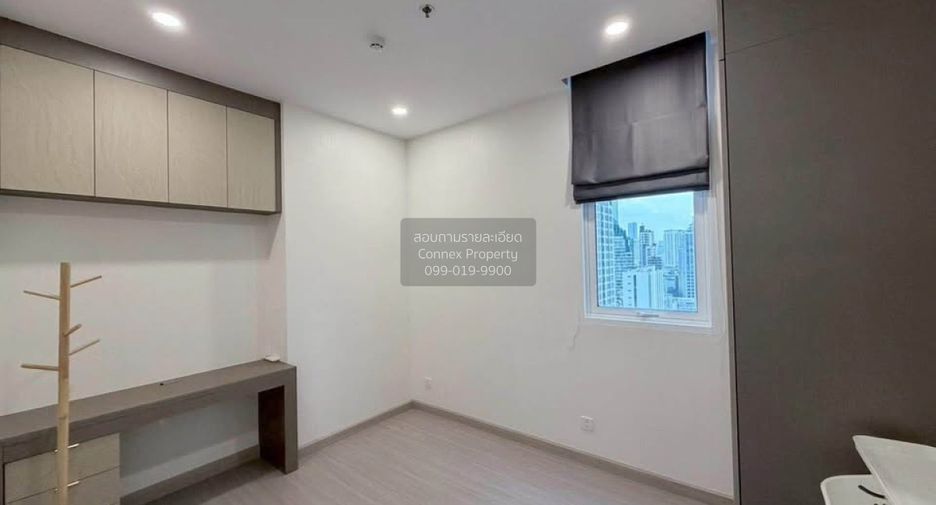 For rent 2 bedrooms condo in Bang Rak, Bangkok