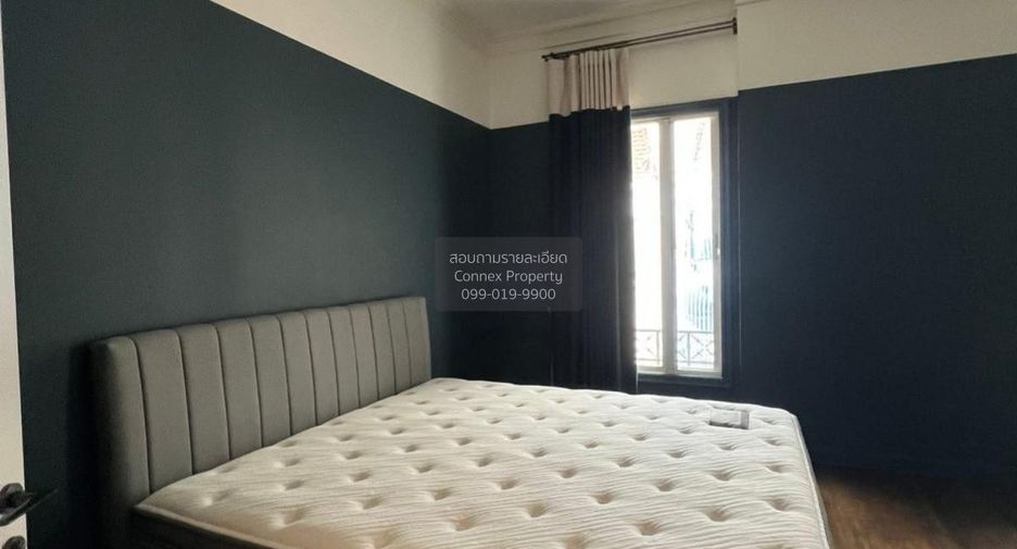 For rent 4 bedrooms townhouse in Wang Thonglang, Bangkok
