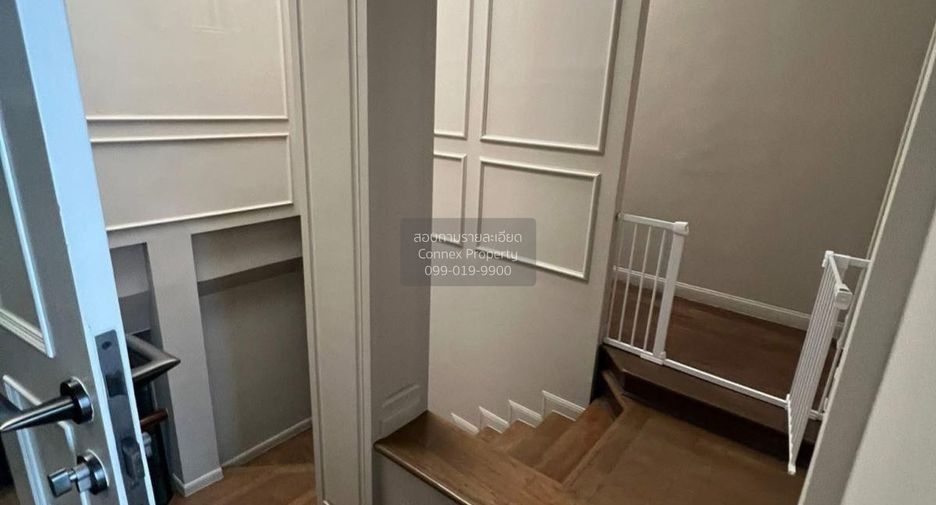 For rent 4 bedrooms townhouse in Wang Thonglang, Bangkok
