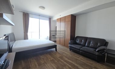 Condo en alquiler de 1 habitaciones en Khlong San, Bangkok
