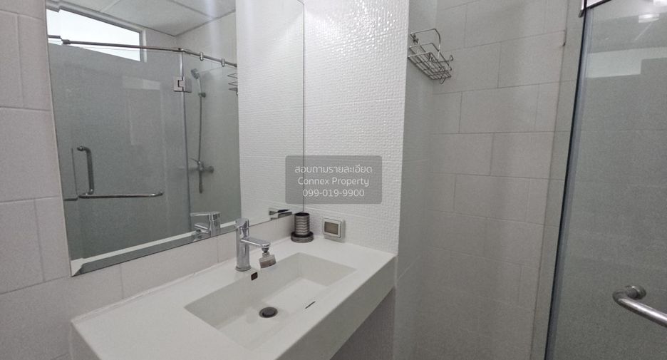 Condo en alquiler de 1 habitaciones en Khlong San, Bangkok