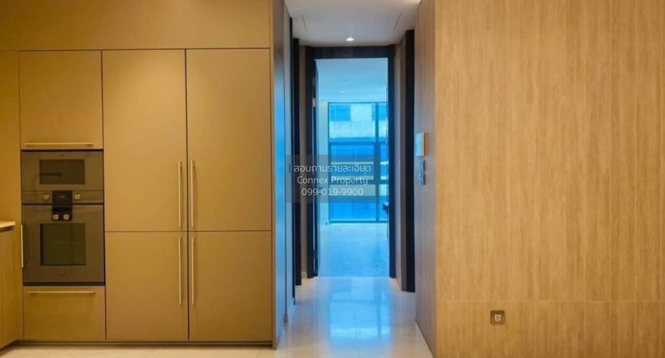 For rent 2 bedrooms condo in Pathum Wan, Bangkok