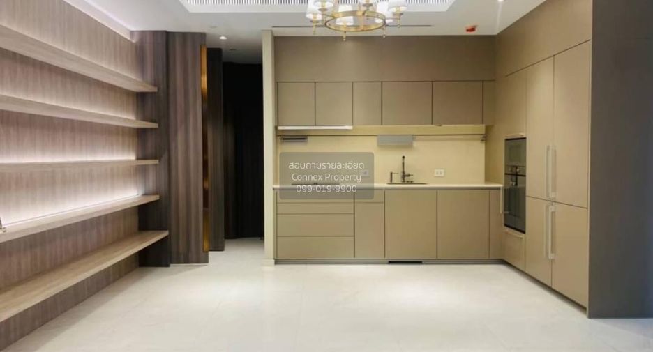 For rent 2 bedrooms condo in Pathum Wan, Bangkok