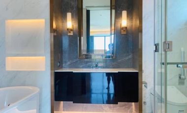 For rent 2 bedrooms condo in Pathum Wan, Bangkok