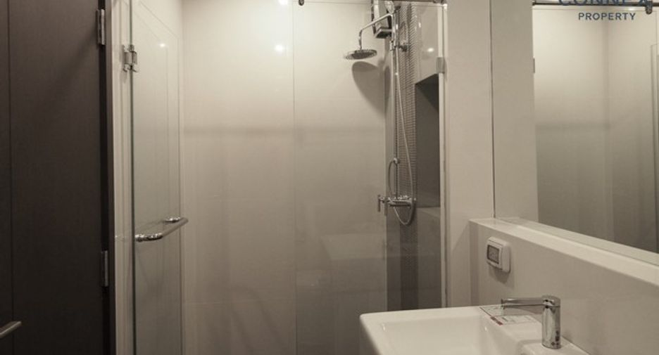 For rent 2 bedrooms condo in Sathon, Bangkok