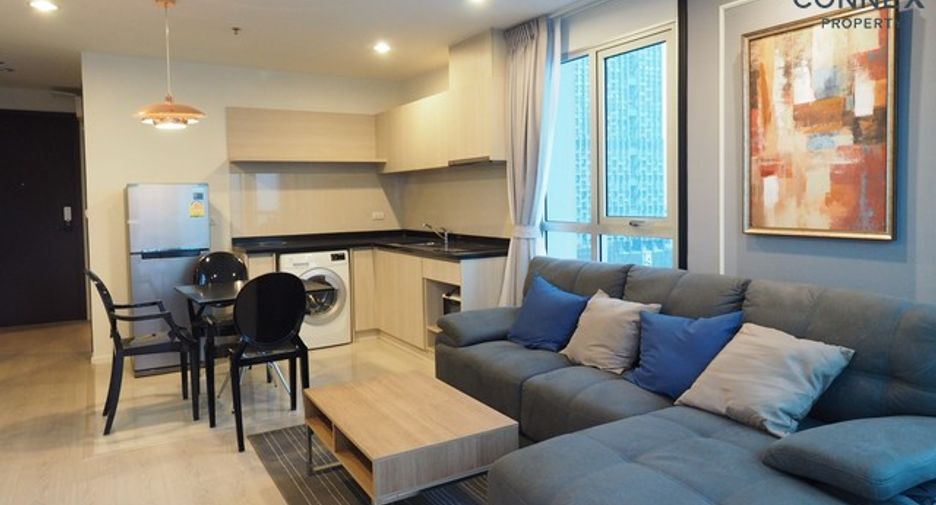 For rent 2 bedrooms condo in Sathon, Bangkok