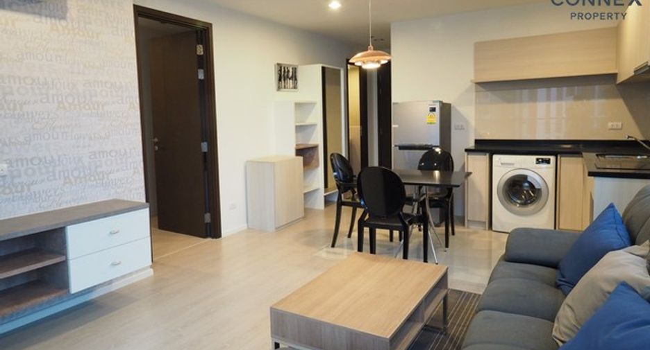 For rent 2 bedrooms condo in Sathon, Bangkok