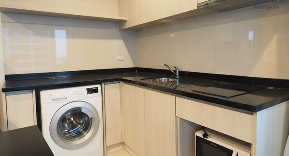 For rent 2 bedrooms condo in Sathon, Bangkok