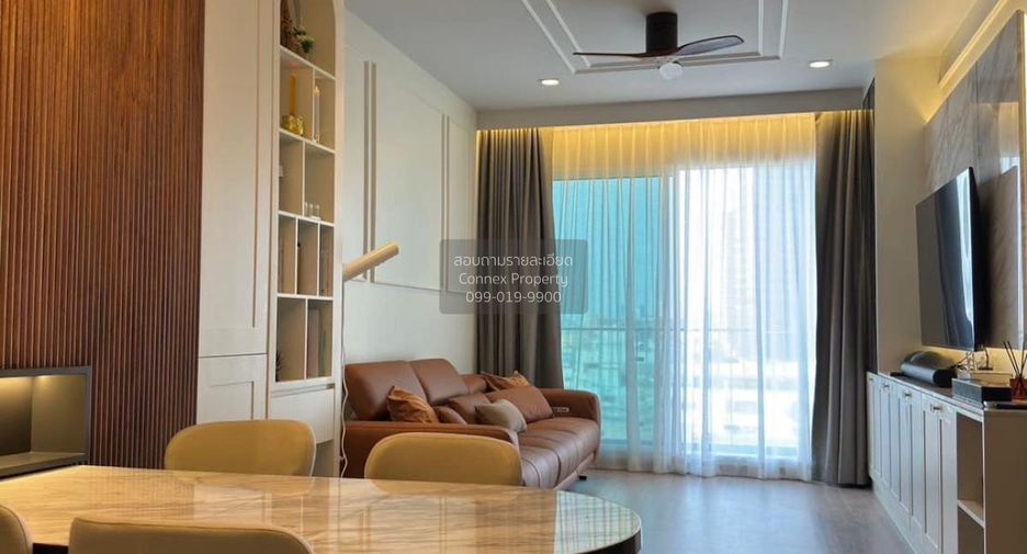 For rent 2 bedrooms condo in Bang Rak, Bangkok