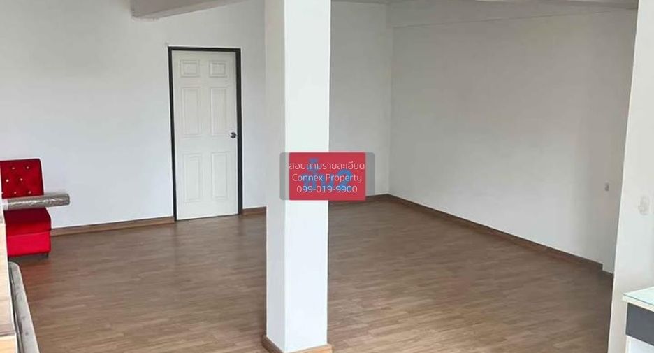 For rent 3 ベッドルーム retail Space in Phasi Charoen, Bangkok