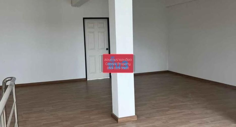 For rent 3 ベッドルーム retail Space in Phasi Charoen, Bangkok