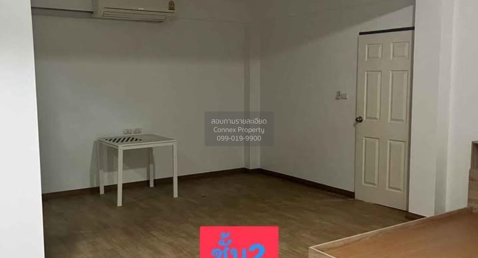For rent 3 ベッドルーム retail Space in Phasi Charoen, Bangkok