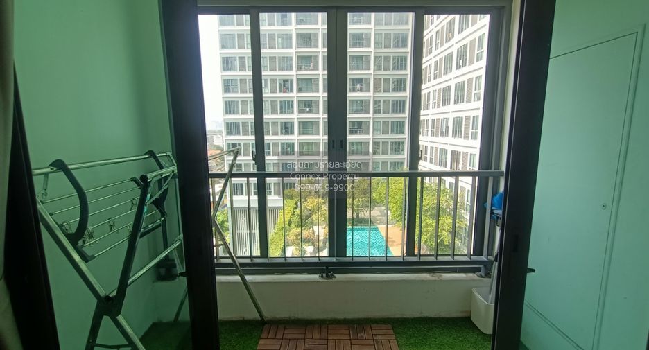 For rent 2 bedrooms condo in Thon Buri, Bangkok
