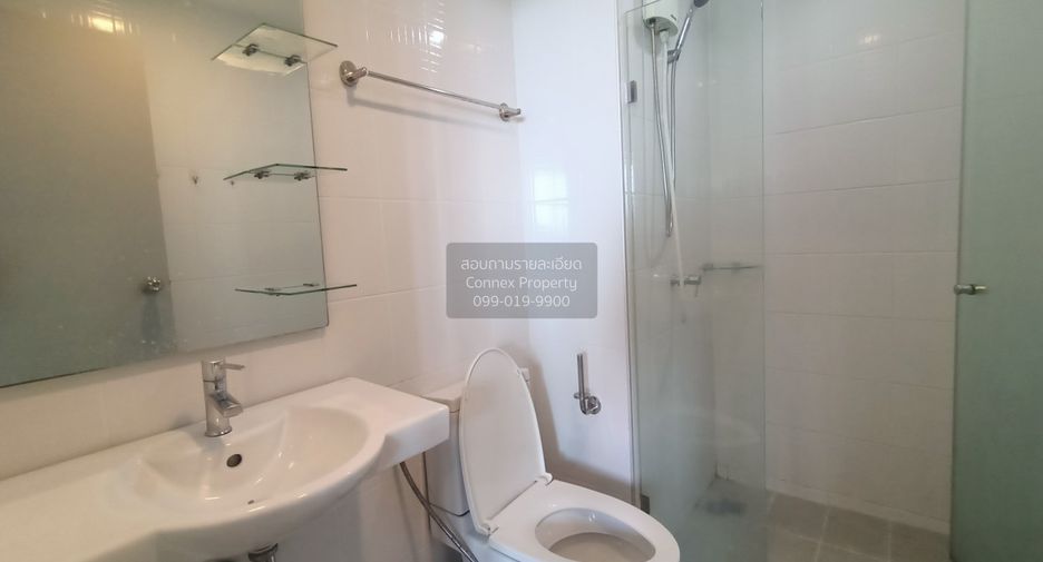 For rent 2 bedrooms condo in Thon Buri, Bangkok