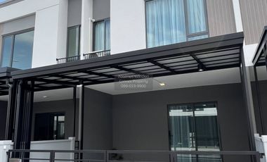 For rent 3 bedrooms townhouse in Bang Phli, Samut Prakan