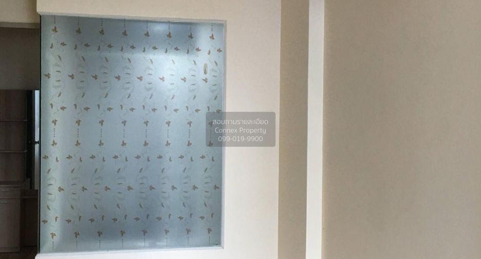 Condo en alquiler de 2 habitaciones en Huai Khwang, Bangkok