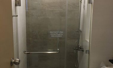 Condo en alquiler de 2 habitaciones en Huai Khwang, Bangkok