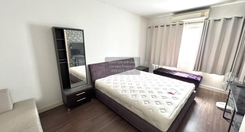 For rent 3 bedrooms townhouse in Bang Kapi, Bangkok