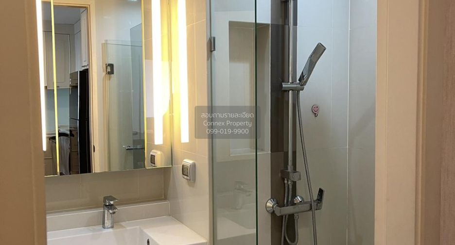 For rent 2 bedrooms condo in Phra Khanong, Bangkok