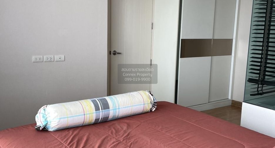 For rent 2 bedrooms condo in Phra Khanong, Bangkok