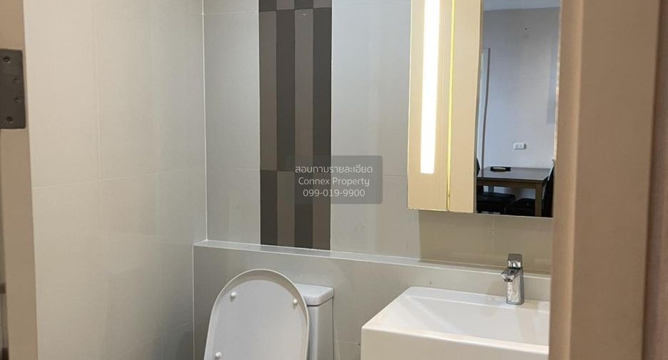 For rent 2 bedrooms condo in Phra Khanong, Bangkok