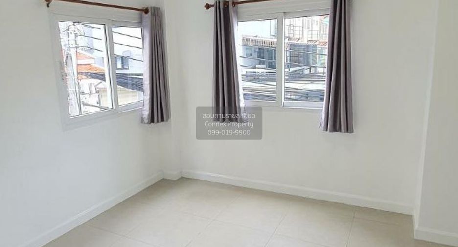 Reihenhaus zur Miete mit 4 Zimmer in Sai Mai, Bangkok
