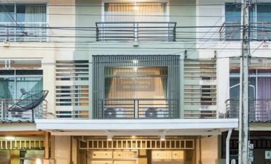 Reihenhaus zur Miete mit 3 Zimmer in Bang Khen, Bangkok