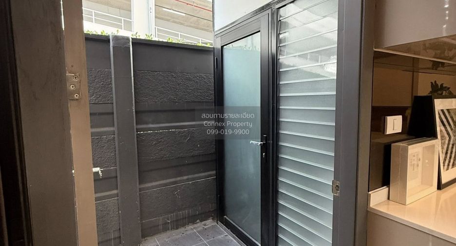 For rent 4 bedrooms townhouse in Pak Kret, Nonthaburi