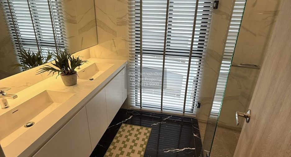 For rent 4 bedrooms townhouse in Pak Kret, Nonthaburi