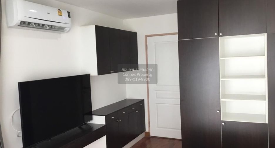 For rent 2 bedrooms condo in Bang Kapi, Bangkok