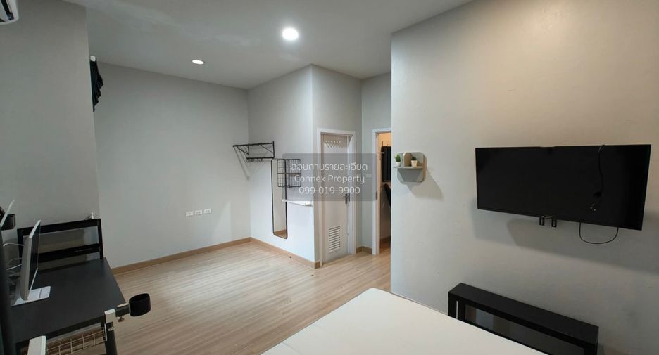 For rent 2 bedrooms townhouse in Bang Phli, Samut Prakan