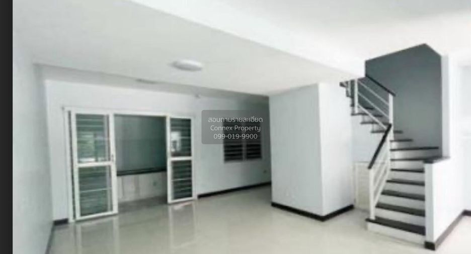 For rent 3 bedrooms townhouse in Mueang Samut Prakan, Samut Prakan