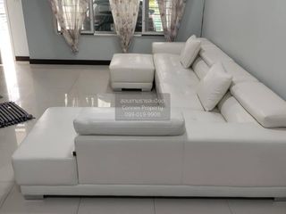 For rent 3 bedrooms townhouse in Mueang Samut Prakan, Samut Prakan