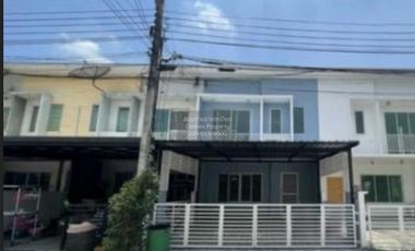 For rent 3 bedrooms townhouse in Mueang Samut Prakan, Samut Prakan