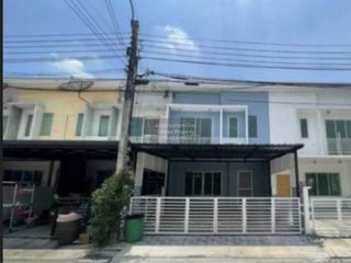 For rent 3 bedrooms townhouse in Mueang Samut Prakan, Samut Prakan